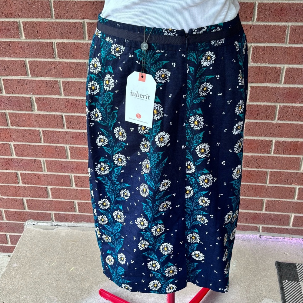 Women’s size 8 Comfortable Blue Midi Pencil Skirt for Casual Resort Wear